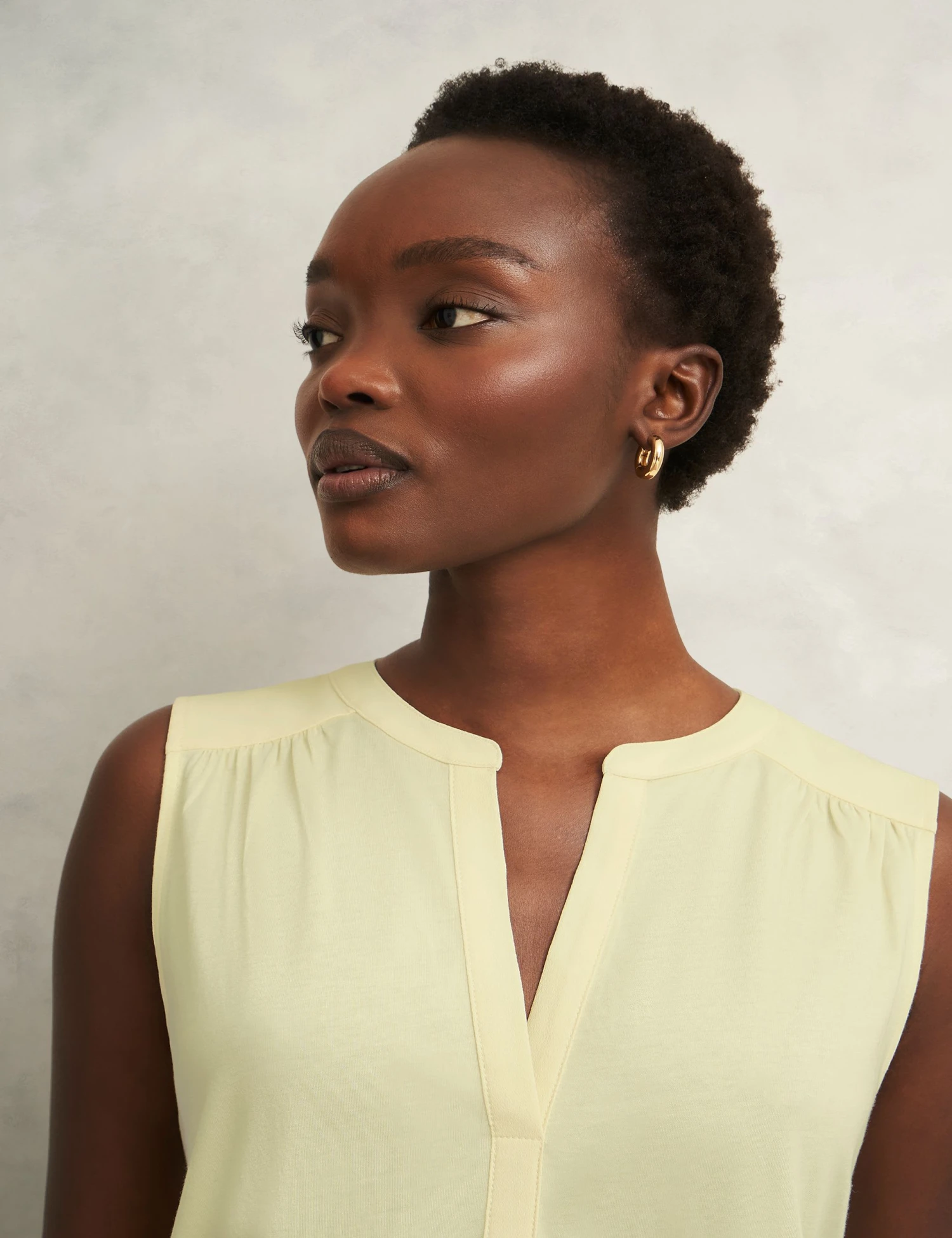 Cotton Blend Collarless Notch Neck Sleeveless Blouse 8 Cotton Blend Collarless Notch Neck Sleeveless Blouse - Image 6