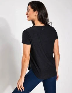 Beyond Yoga Featherweight On The Down Low T-Shirt -Marks and Spencer Shop Featherweight On The Down Low T Shirt 2