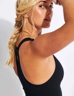 Free Throw Racer Back Running Crop Top -Marks and Spencer Shop Free Throw Racer Back Running Crop Top 3