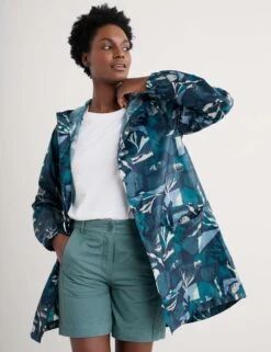 Geometric Hooded Packaway Rain Jacket -Marks and Spencer Shop Geometric Hooded Packaway Rain Jacket 2