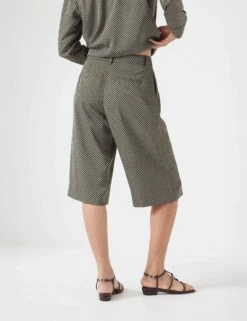 Geometric Knee Length Bermuda Shorts 12 Geometric Knee Length Bermuda Shorts -Marks and Spencer Shop Geometric Knee Length Bermuda Shorts 2