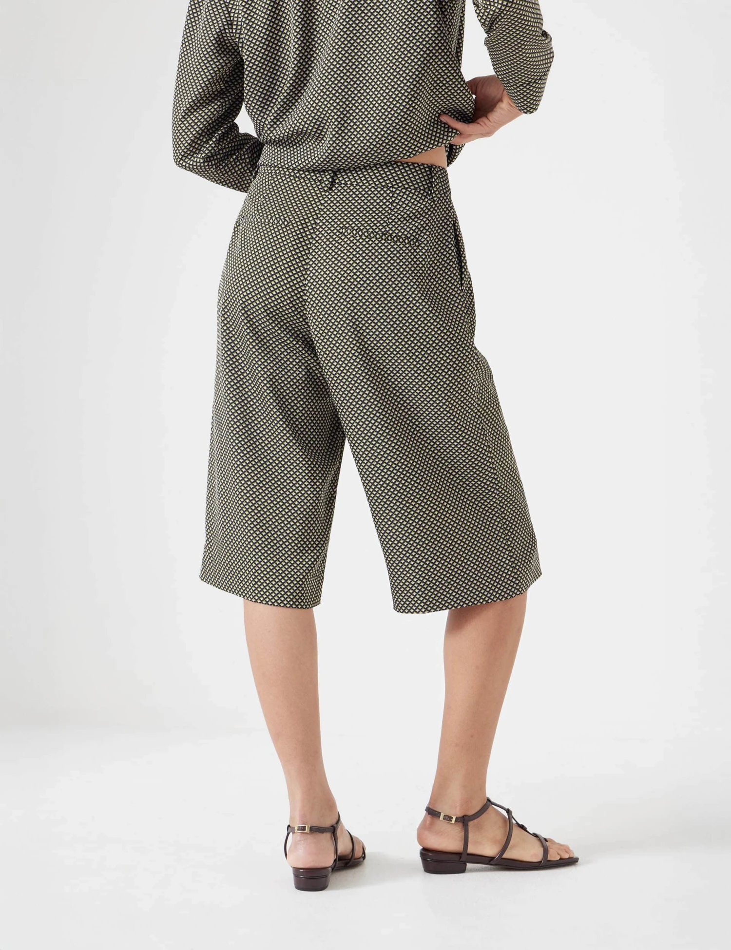 Geometric Knee Length Bermuda Shorts 5 Geometric Knee Length Bermuda Shorts - Image 3