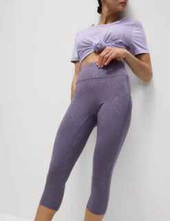 Go Move Embossed Cropped Gym Leggings -Marks and Spencer Shop Go Move Embossed Cropped Gym Leggings 4