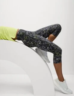 Go Move Printed Cropped Gym Leggings