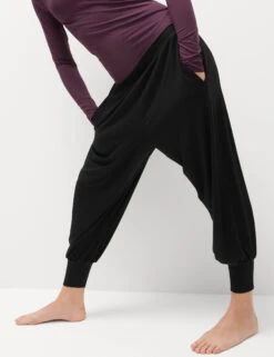 High Waisted Hareem Yoga Joggers -Marks and Spencer Shop High Waisted Hareem Yoga Joggers 5