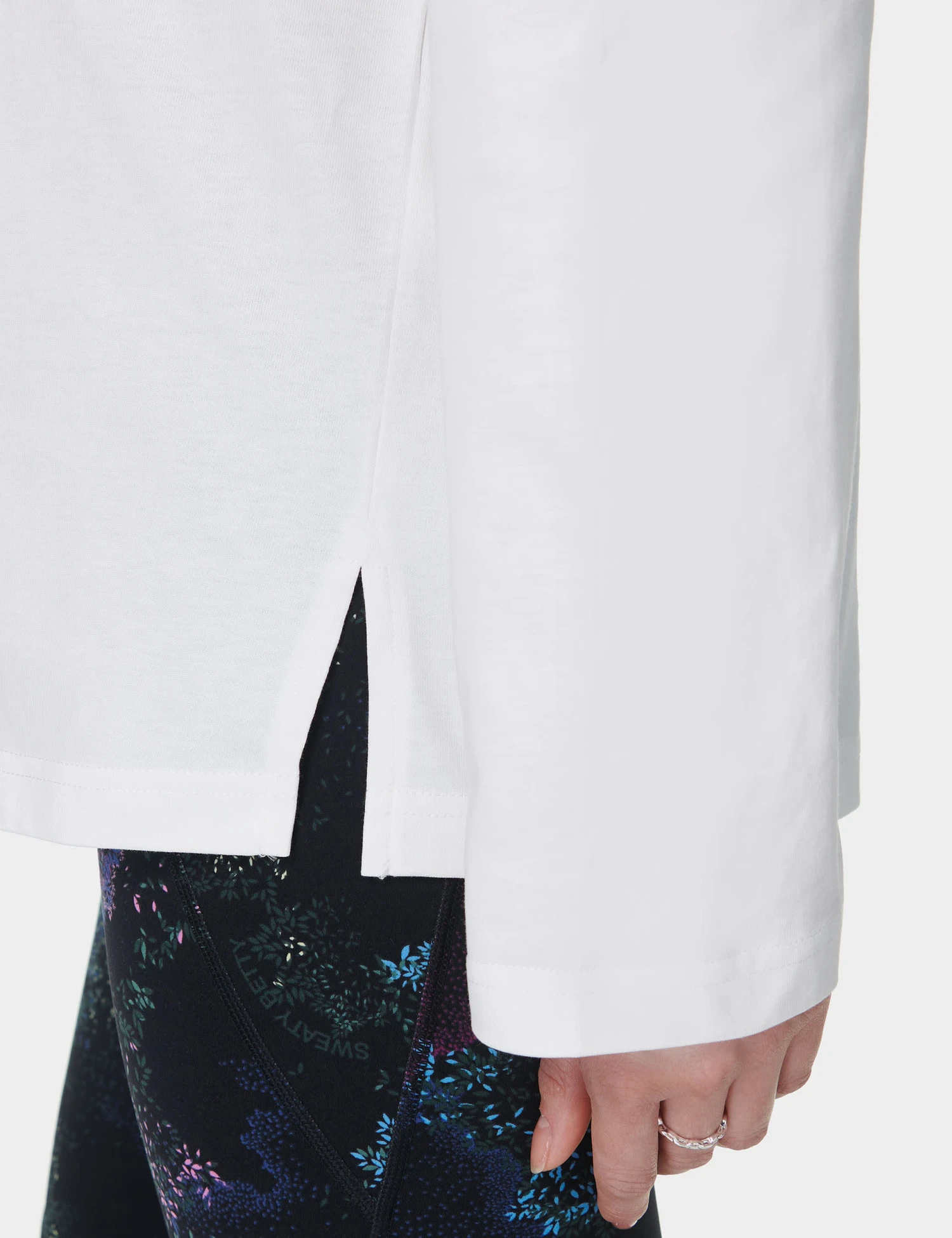 Sweaty Betty Logo Pure Cotton Crew Neck Oversized Top 9 Sweaty Betty Logo Pure Cotton Crew Neck Oversized Top - Image 7