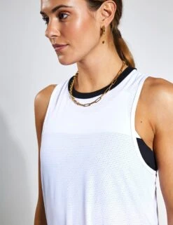 Zela Crew Neck Relaxed Vest Top -Marks and Spencer Shop MS 10 T24 8137S Z0 X EC 4