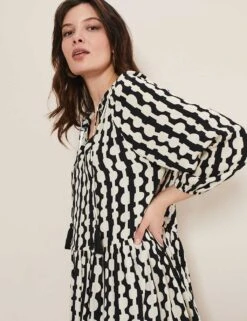 Printed V-Neck Mini Tiered Swing Dress -Marks and Spencer Shop MS 10 T83 8823T Y4 X EC 3