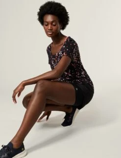 Printed Scoop Neck 2-in-1 T-Shirt -Marks and Spencer Shop SD 01 T51 5319P QU X EC 2