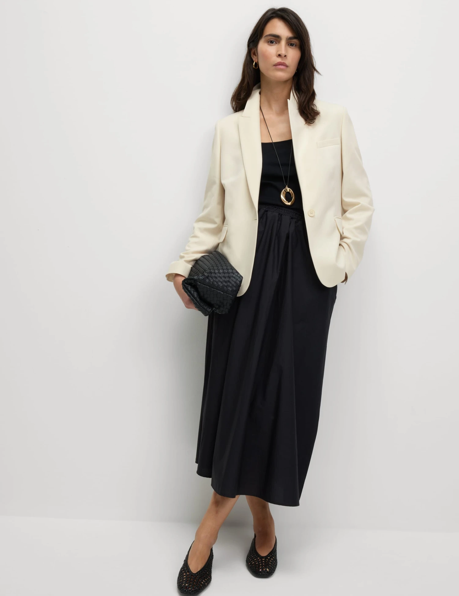 Slim Single Breasted Blazer 7 Slim Single Breasted Blazer - Image 5