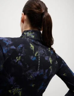 Ultraheat™ Printed Half Zip Running Top -Marks and Spencer Shop Ultraheat Printed Half Zip Running Top 5