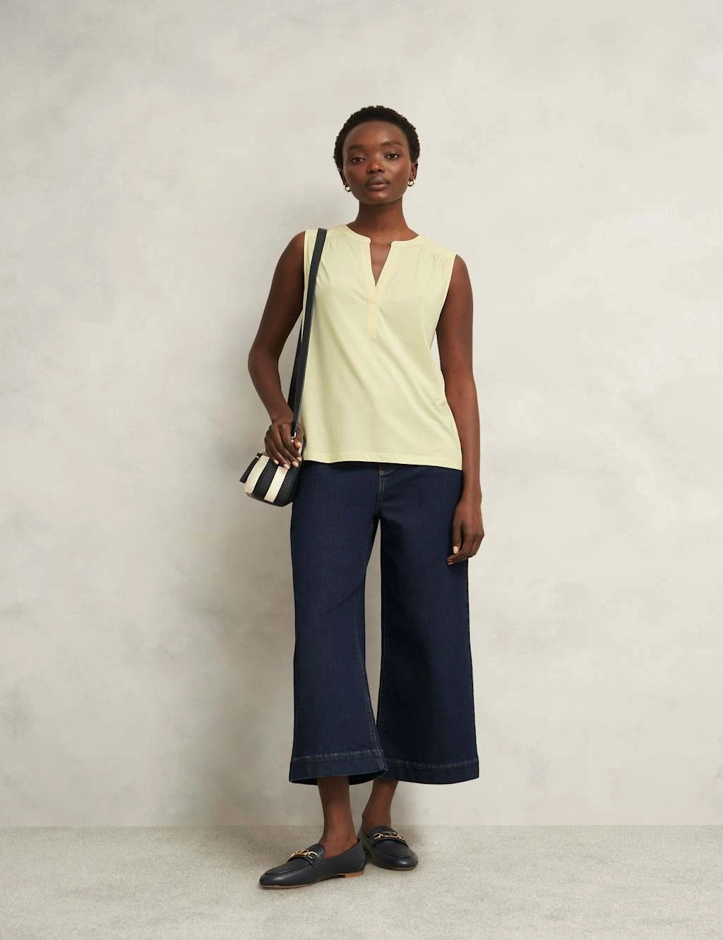 Cotton Blend Collarless Notch Neck Sleeveless Blouse 11 Cotton Blend Collarless Notch Neck Sleeveless Blouse - Image 9