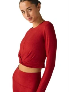 Beyond Yoga Featherweight Center Stage Crop Yoga Top -Marks and Spencer Shop featherweight center stage crop yoga top 10