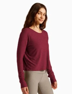 Beyond Yoga Featherweight Daydreamer Crew Neck Yoga Top -Marks and Spencer Shop featherweight daydreamer crew neck yoga top 4