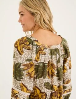 Floral Square Neck Lace Insert Blouson Sleeve Blouse -Marks and Spencer Shop floral square neck lace insert blouson sleeve blouse 8