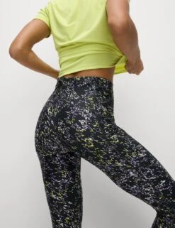 Go Move Printed Cropped Gym Leggings 33 Go Move Printed Cropped Gym Leggings -Marks and Spencer Shop go move printed cropped gym leggings 13