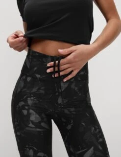 Go Move Printed High Waisted Gym Leggings -Marks and Spencer Shop go move printed high waisted gym leggings 14