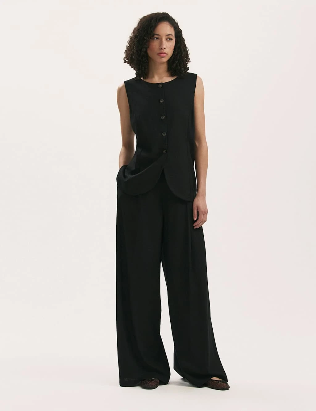 Linen Blend Round Neck Waistcoat 11 Linen Blend Round Neck Waistcoat - Image 9