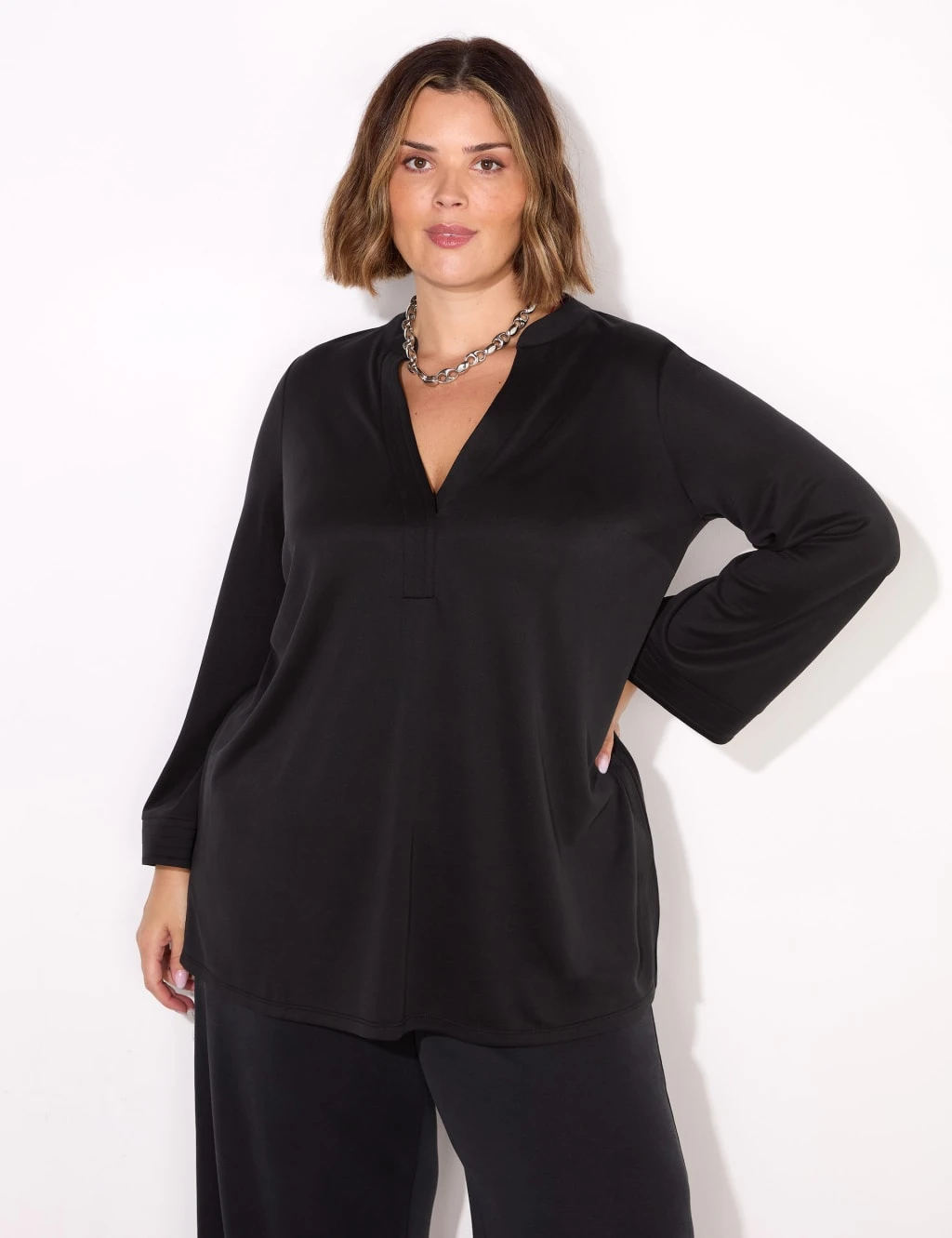 Modal Rich V-Neck Tunic 7 Modal Rich V-Neck Tunic - Image 5