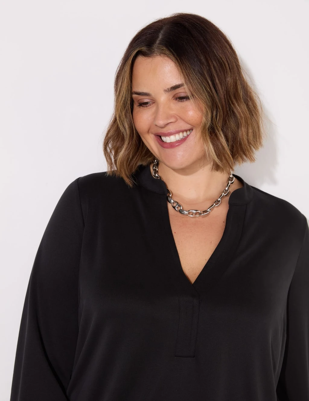 Modal Rich V-Neck Tunic 9 Modal Rich V-Neck Tunic - Image 7