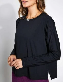 Girlfriend Collective Reset Crew Neck Relaxed Top -Marks and Spencer Shop reset crew neck relaxed top 7