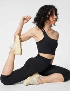 Girlfriend Collective Uma One Shoulder Non Wired Sports Bra (S-XL) 30 Girlfriend Collective Uma One Shoulder Non Wired Sports Bra (S-XL) -Marks and Spencer Shop uma one shoulder non wired sports bra s xl 1 10