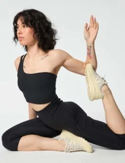 Girlfriend Collective Uma One Shoulder Non Wired Sports Bra (S-XL) 31 Girlfriend Collective Uma One Shoulder Non Wired Sports Bra (S-XL) -Marks and Spencer Shop uma one shoulder non wired sports bra s xl 1 11