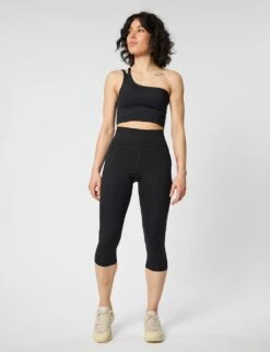 Girlfriend Collective Uma One Shoulder Non Wired Sports Bra (S-XL) 32 Girlfriend Collective Uma One Shoulder Non Wired Sports Bra (S-XL) -Marks and Spencer Shop uma one shoulder non wired sports bra s xl 1 12