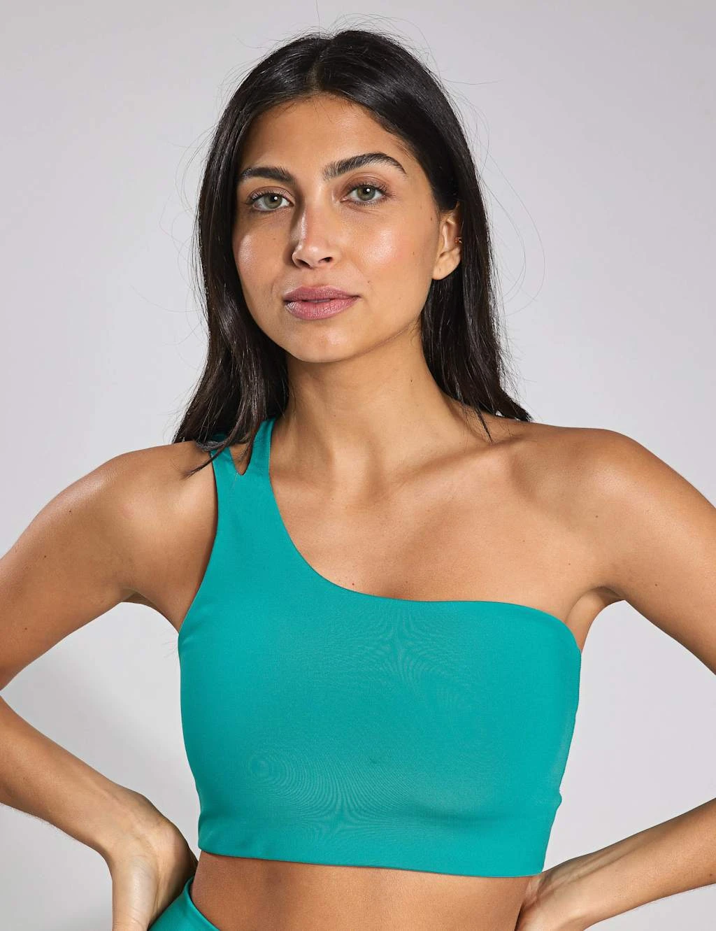 Girlfriend Collective Uma One Shoulder Non Wired Sports Bra (S-XL) 10 Girlfriend Collective Uma One Shoulder Non Wired Sports Bra (S-XL) - Image 8