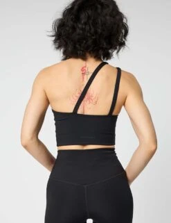 Girlfriend Collective Uma One Shoulder Non Wired Sports Bra (S-XL) 28 Girlfriend Collective Uma One Shoulder Non Wired Sports Bra (S-XL) -Marks and Spencer Shop uma one shoulder non wired sports bra s xl 1 8