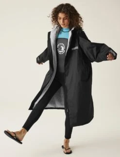 Regatta Waterproof Unisex Changing Robe -Marks and Spencer Shop waterproof changing robe 7